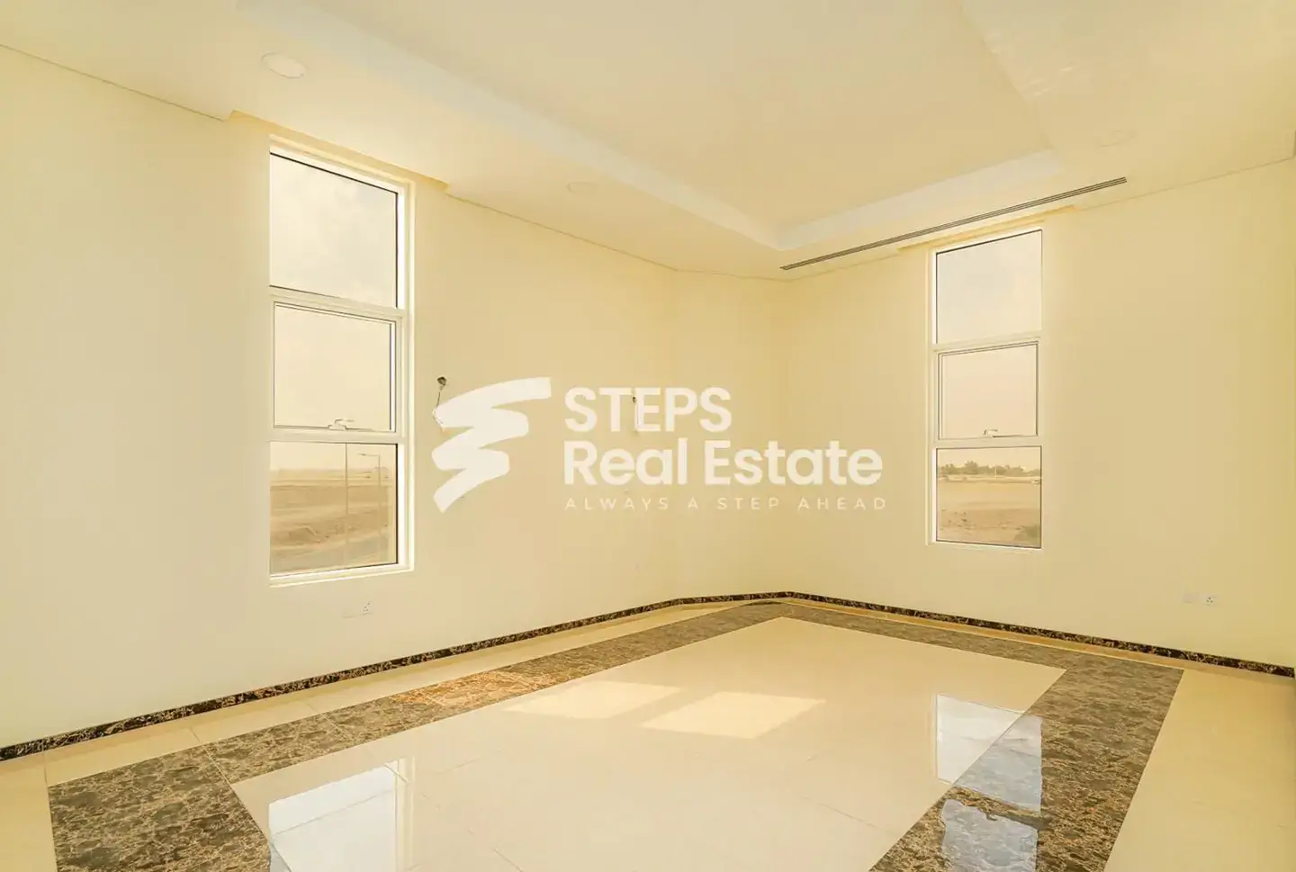 Luxurious Commercial Villa