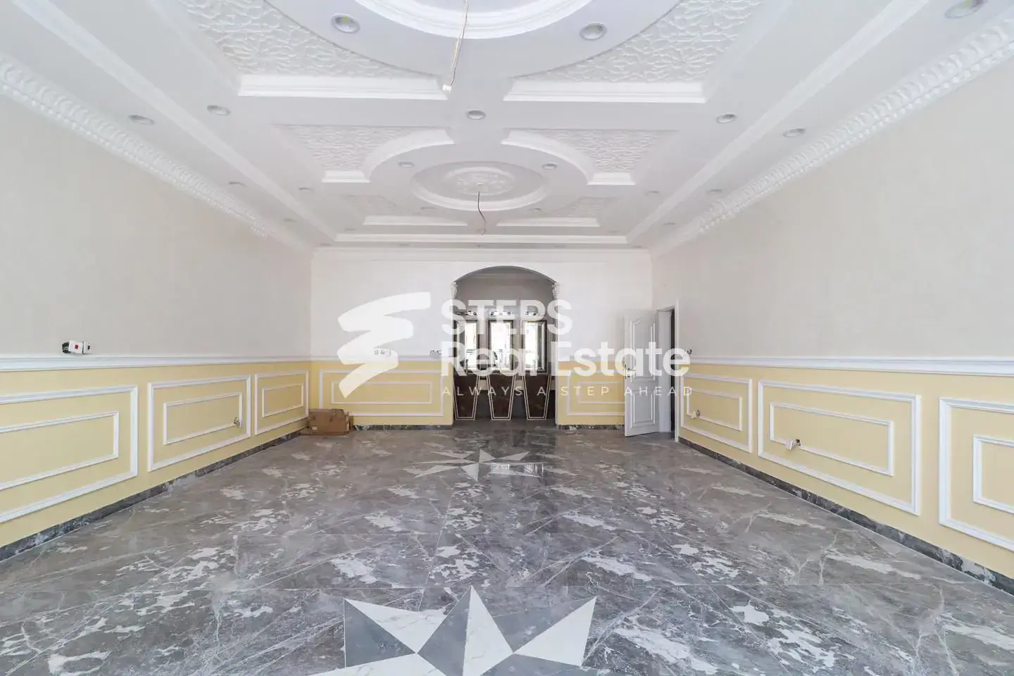Luxury & Spacious 8BHK Villa w/ Majlis