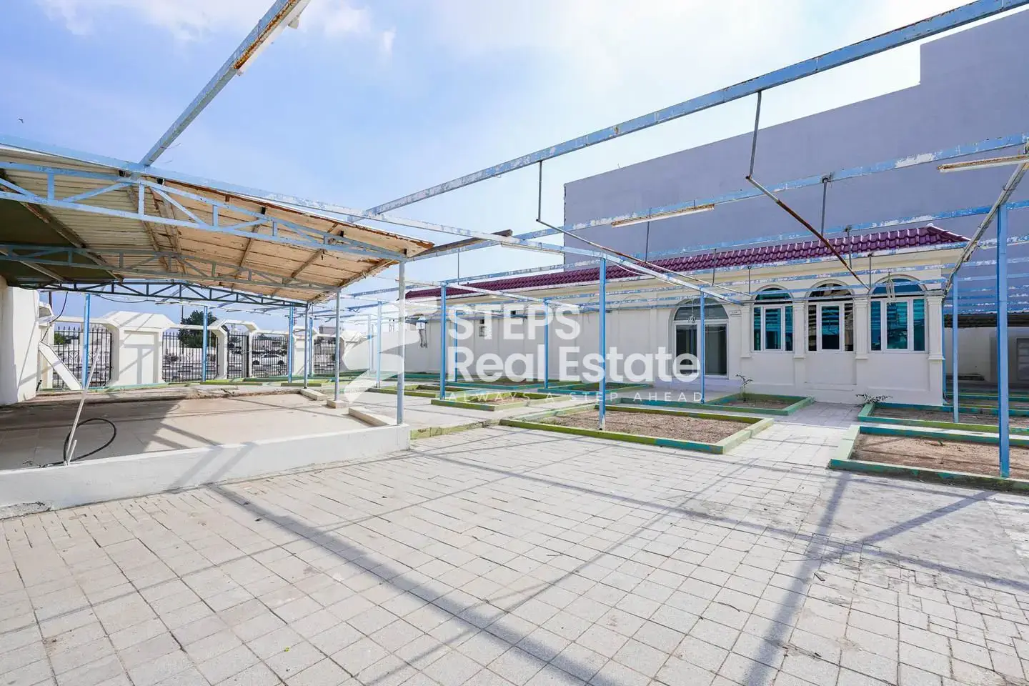 Al Khor Corniche Road Premium 9 BR Commercial Villa