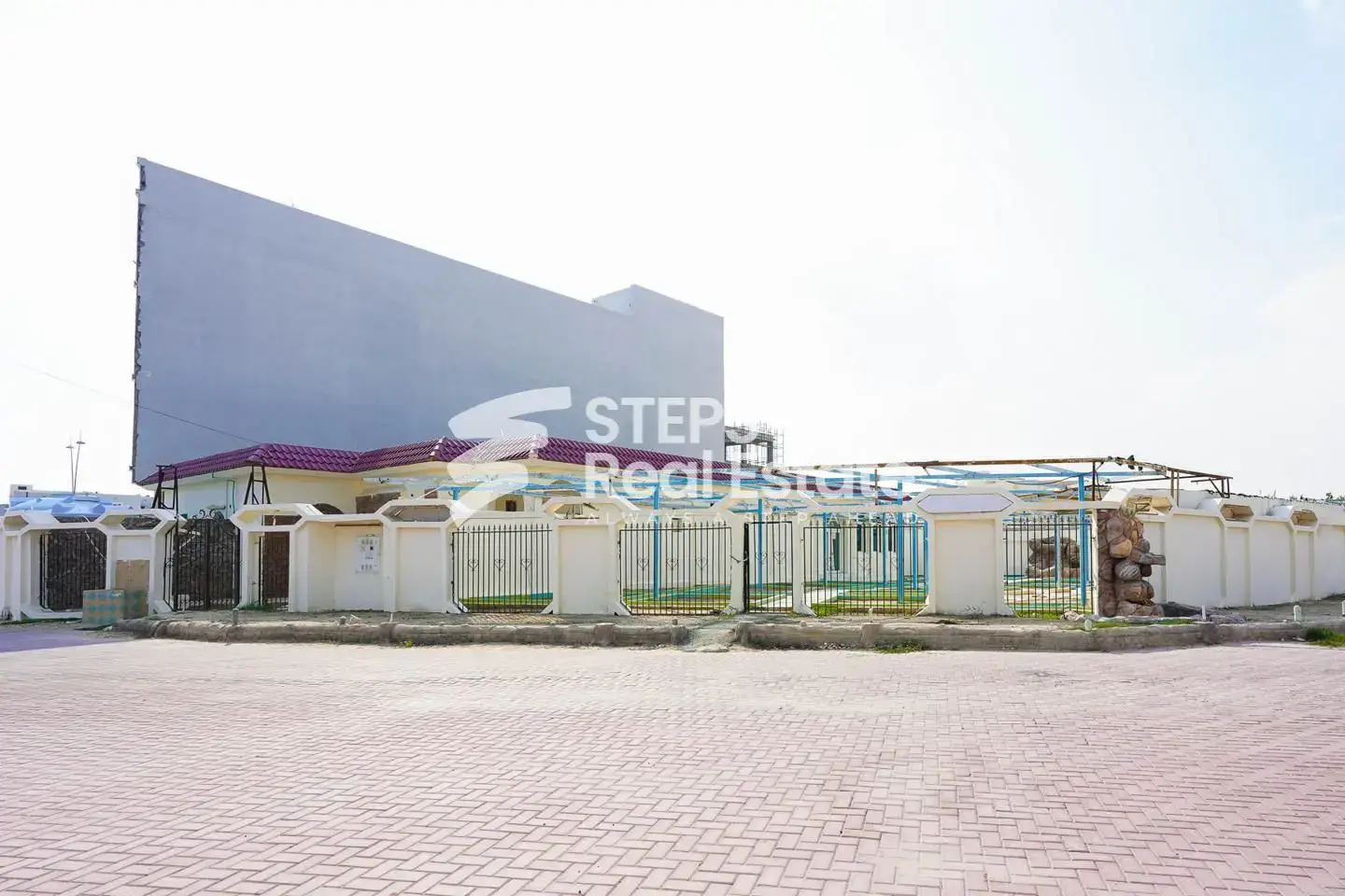Al Khor Corniche Road Premium 9 BR Commercial Villa
