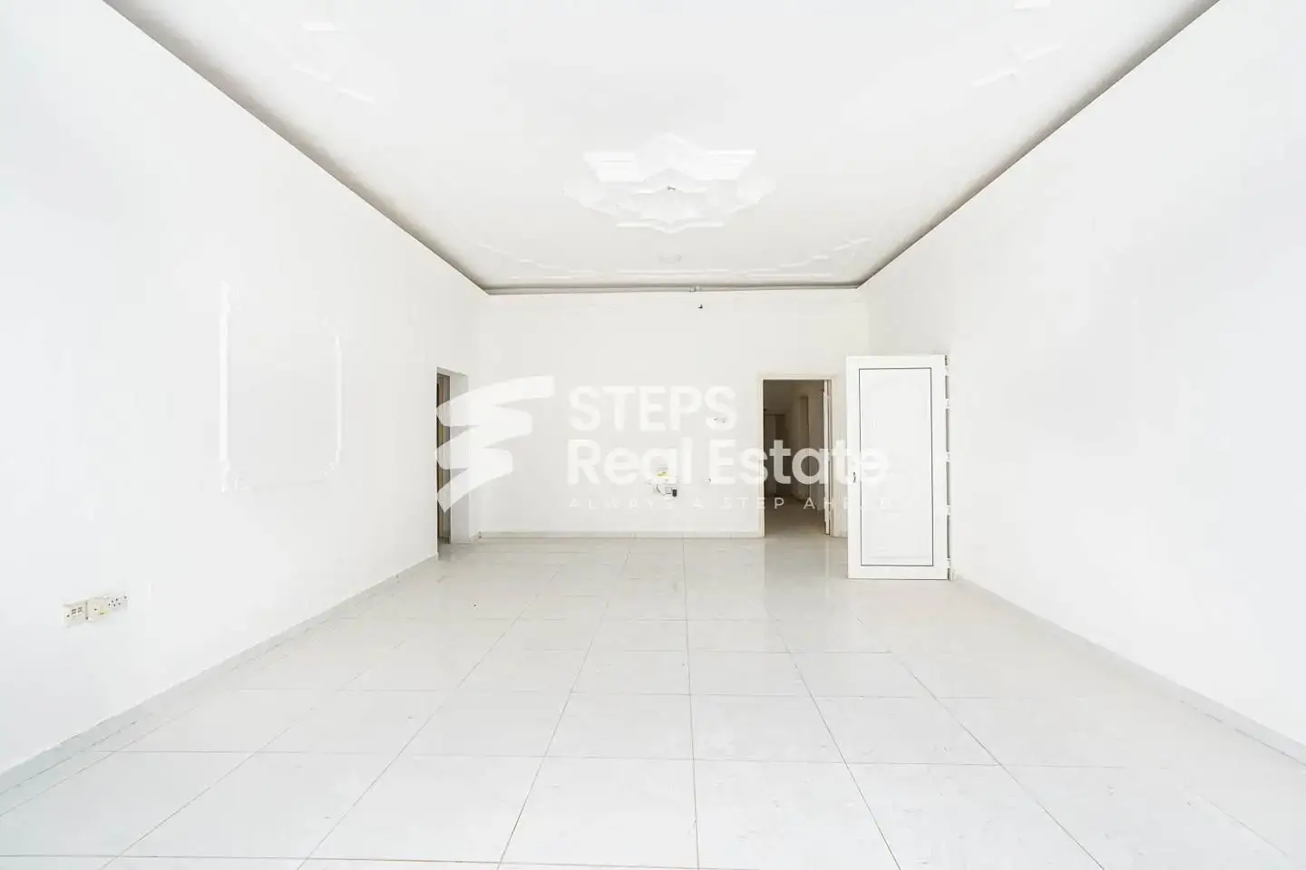 Al Khor Corniche Road Premium 9 BR Commercial Villa