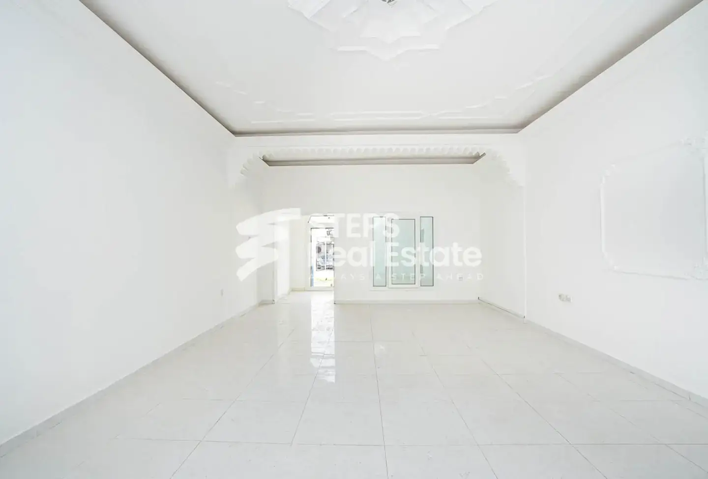 Al Khor Corniche Road Premium 9 BR Commercial Villa