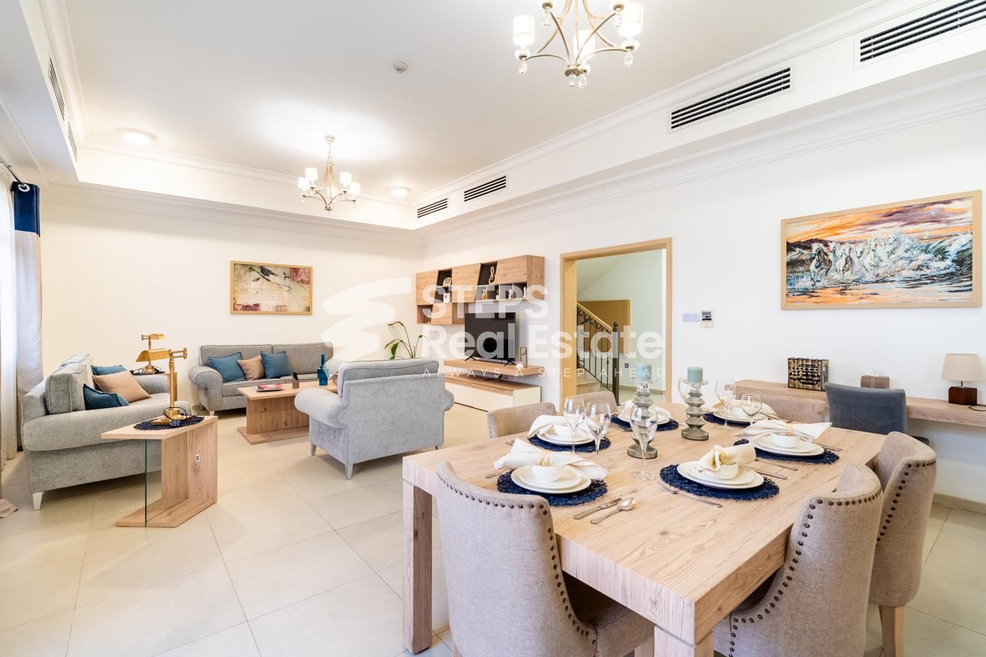 فيلا مفروشة من 4 غرف نوم مع غرفة خادمة