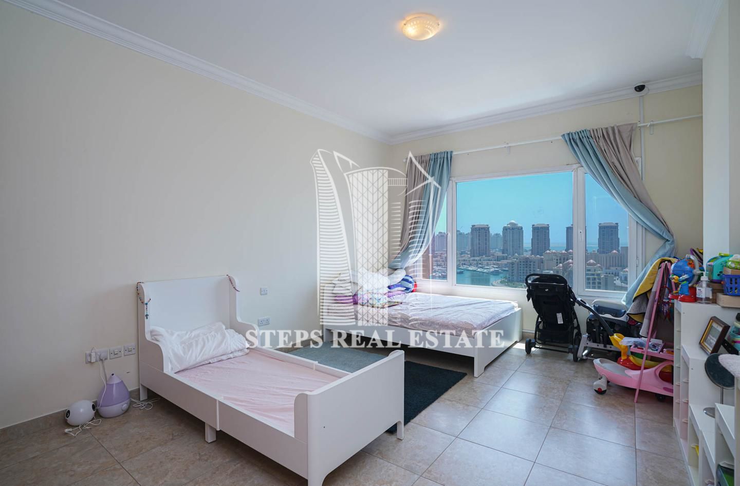 Spacious 2-Bedroom Apartment with Beautiful Marina View in Porto Arabia