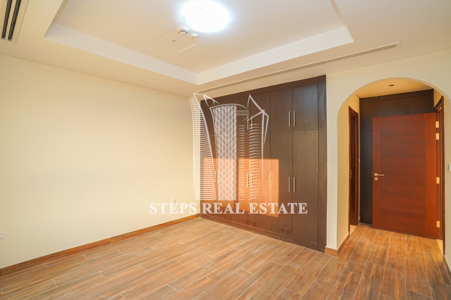 Stunning 1 Bedroom Apartment Bills Included