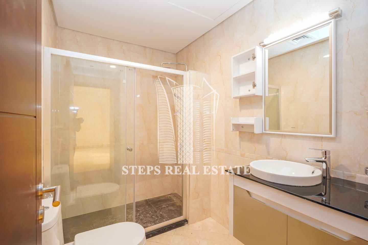 Stunning 1 Bedroom Apartment Bills Included