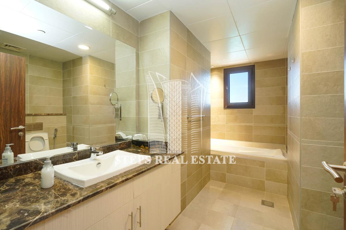 Stunning 2 Bedroom Furnished Apartment