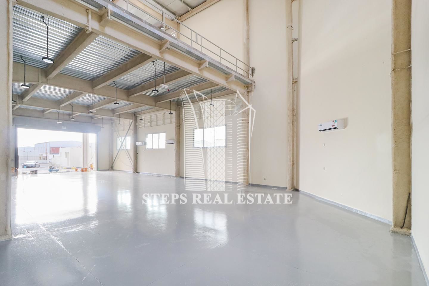 2000 SQM Warehouse with Rooms