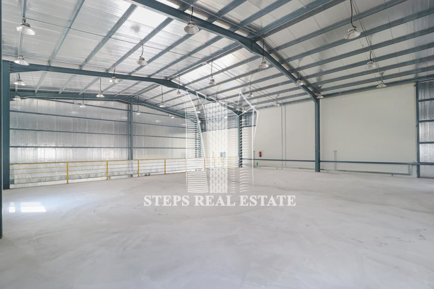 1000 SQM Warehouse with Rooms